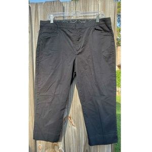 Maureen Women's Capri Pants Color Black Size 12